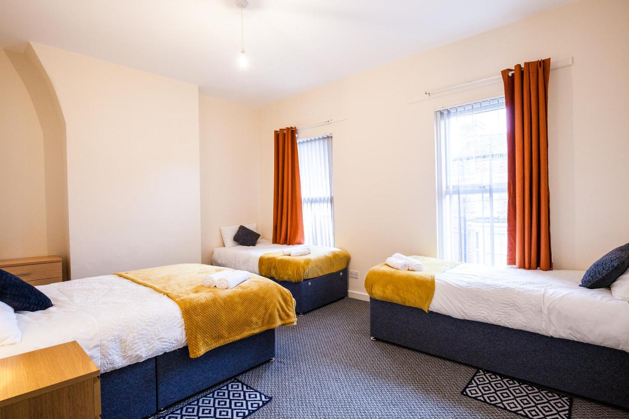 Divine Accommodation Liverpool Exteriör bild