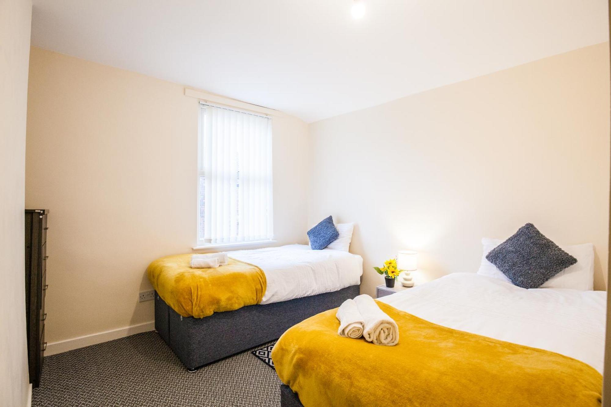 Divine Accommodation Liverpool Exteriör bild