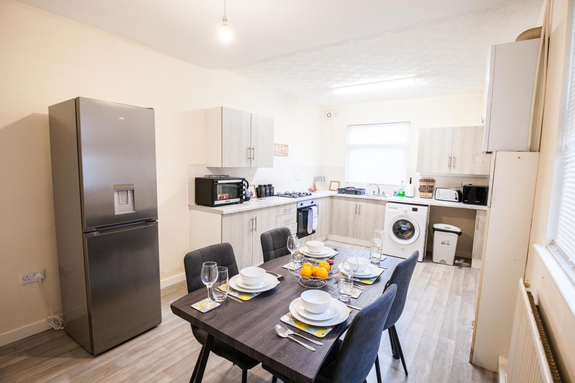 Divine Accommodation Liverpool Exteriör bild